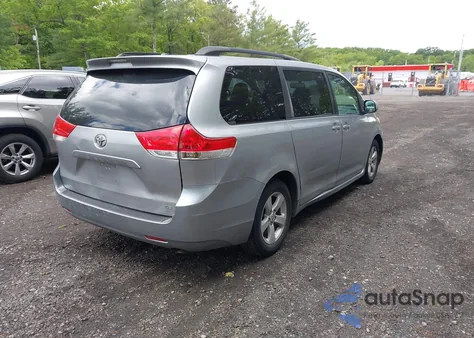 2012 Toyota Sienna Le V6 8 Passenger from USA, damaged, VIN 5TDKK3DC1CS190661